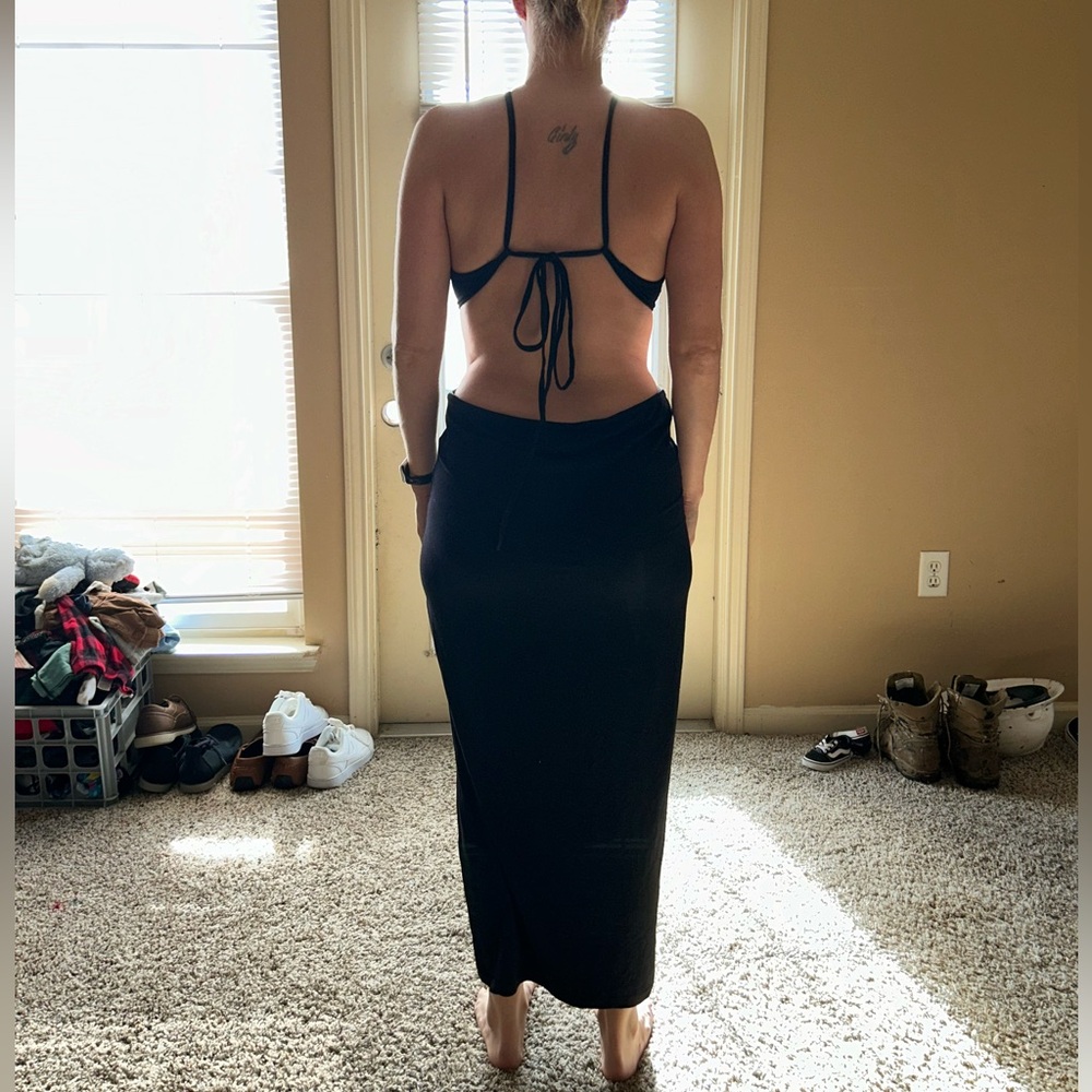 Elegant Black Backless Dress